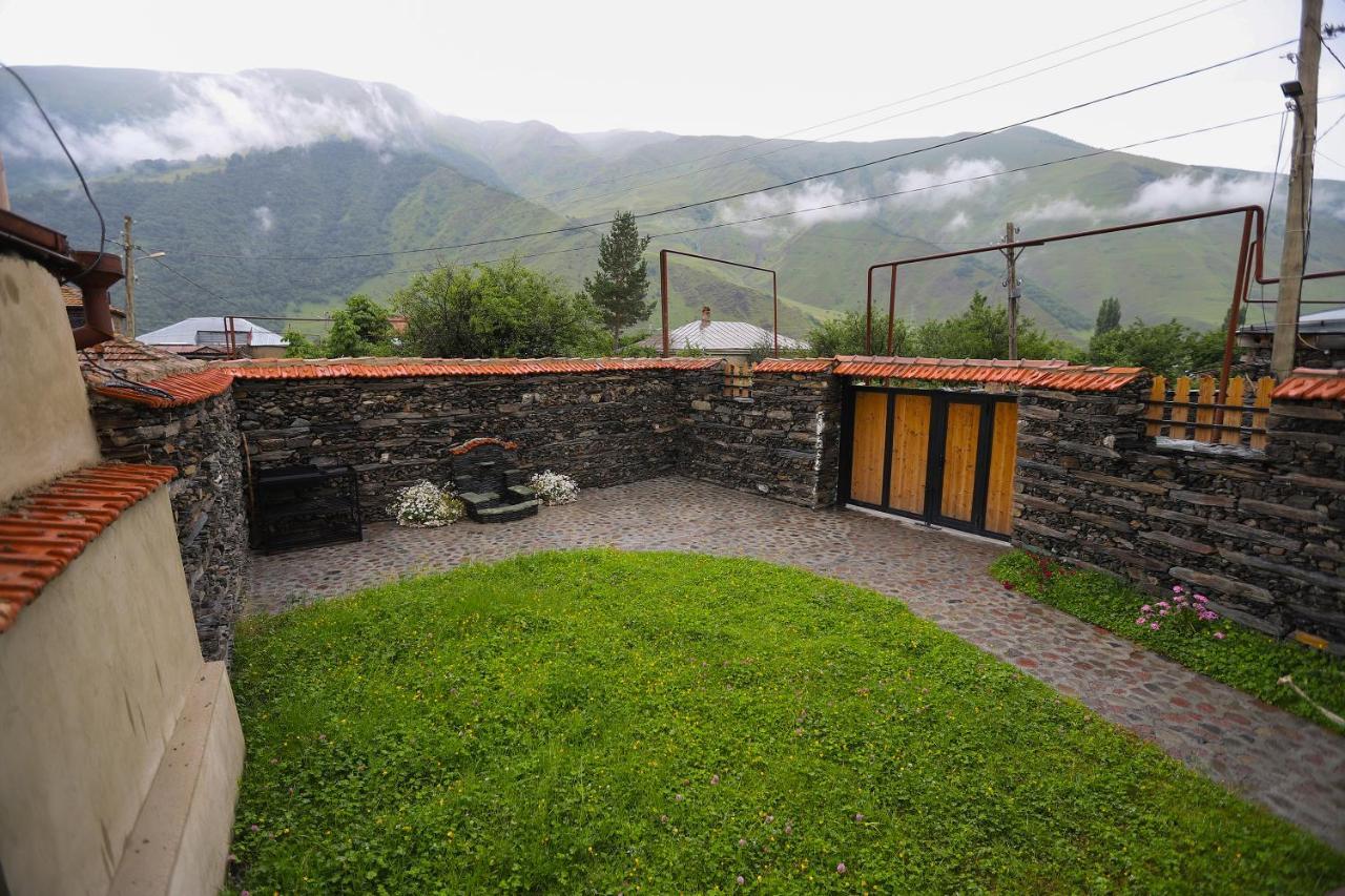 Sno Inn Kazbegi Εξωτερικό φωτογραφία