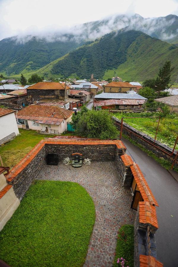 Sno Inn Kazbegi Εξωτερικό φωτογραφία